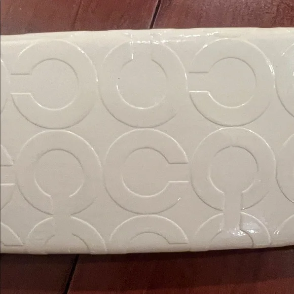 Coach Glasses Case - Picture 5 of 6